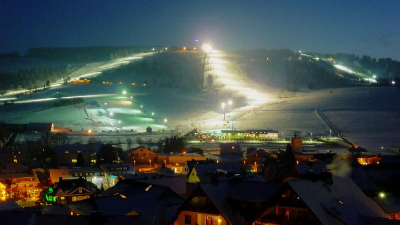 Appartement Happynest*** Mit Hallenbad Віллінген Екстер'єр фото